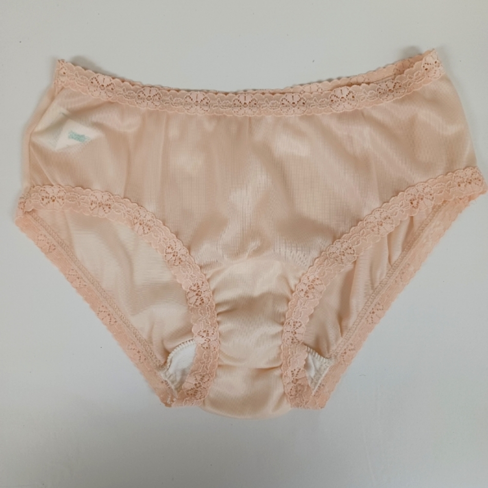 NEW VINTAGE PINEHURST LINGERIE PANTIES MADE IN THE USA